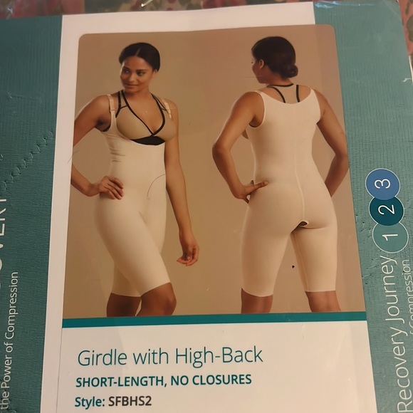 Marena recovery compression garment - Picture 4 of 6